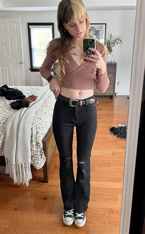 Thigh gap in my outfit today : r/thighgap