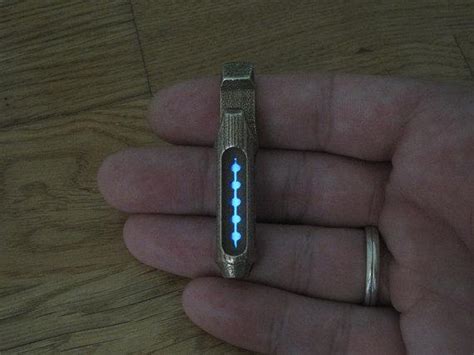 3D Printed, Radioactive Tritium Flashlight - Runs for 20 Years Without ...