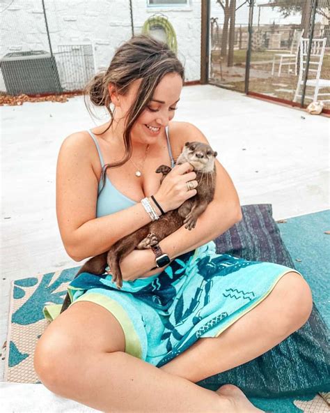 Texas ranch lets you swim with otters, 3-hour road trip from Houston