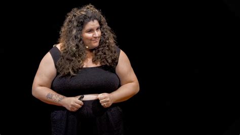 Teri Hofford: Why you think you look bad in photos | TED Talk