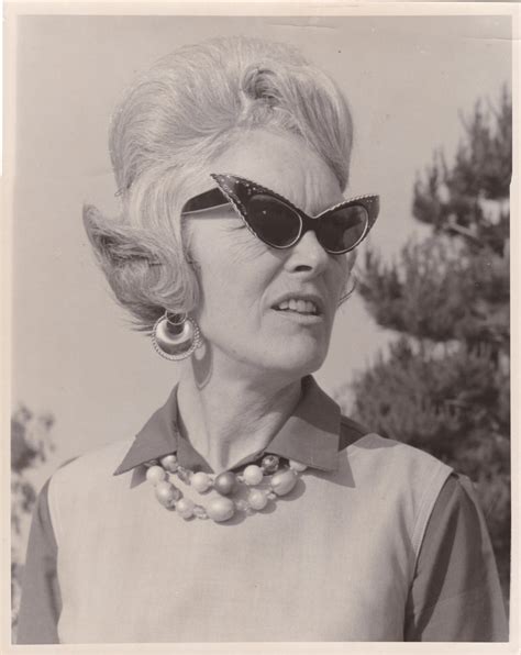 Women In Sunglasses Vintage Snapshot Photos -18 - Flashbak