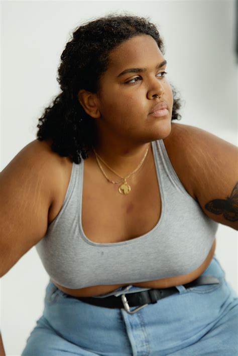 Tips and Tricks for Concealing Stretch Marks - Free Bunni