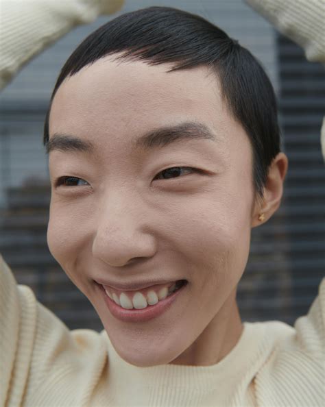 Stretch Balm Concealer – Glossier