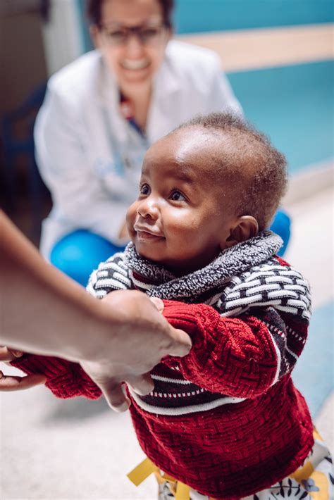 CHSC - Training Pediatric Surgeons in Kenya