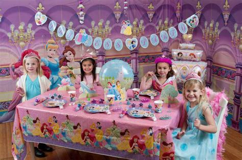 35 Gorgeous Disney Princess Birthday Party Ideas | Table Deocrating Ideas