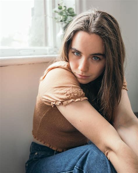 Sarah Desjardins: A Rising Star with Timeless Style • CelebMafia