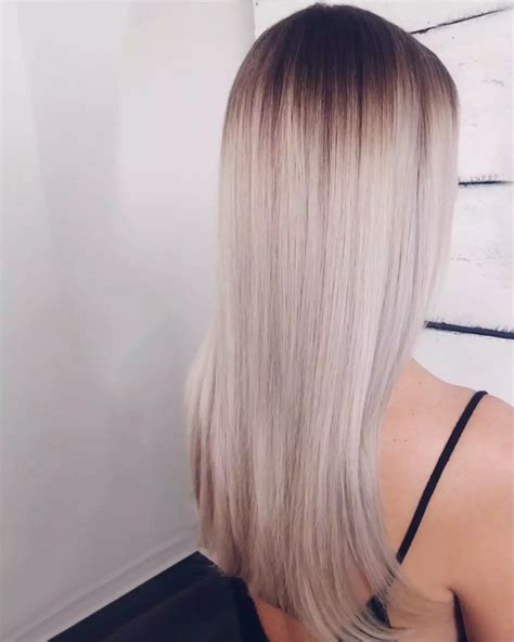 19 Chic Ash-Blonde Hair Color Ideas - Her Style Code