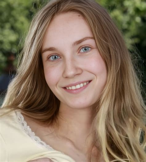 Claire Roos (Actress) Wiki, Biography, Family, Photos, Videos
