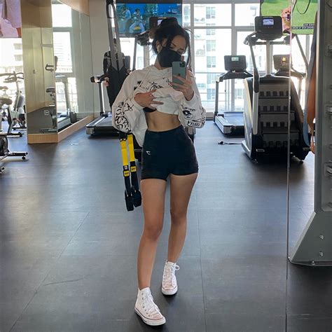 Look at miyoung in the back :] : r/valkyrae