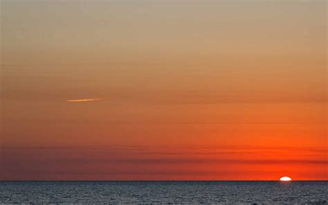 Perfect Sunset MacBook Air Wallpaper Download | AllMacWallpaper
