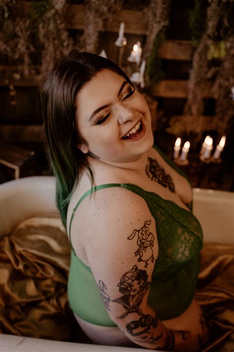 Raine Studios — Bio Site