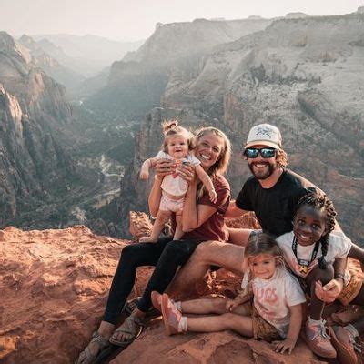 lauren akins net worth