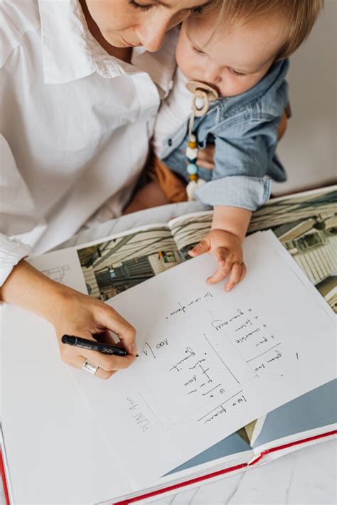 juggling career  motherhood financial tools   working mom