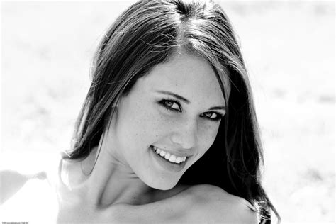 Tiffany Thompson Wallpapers Group (45+)