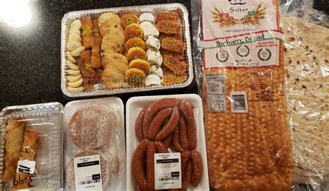 [Dulles Airport] Eateries open until 8pm - DC, Mid-Atlantic - Hungry Onion