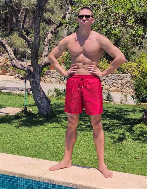 Joey Essex's feet