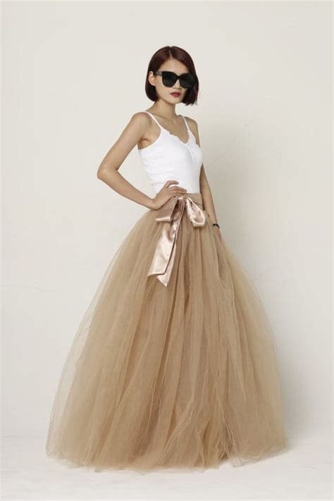 Stylish Tulle Skirt Outfits for Every Occasion: Casual to Formal Elegance