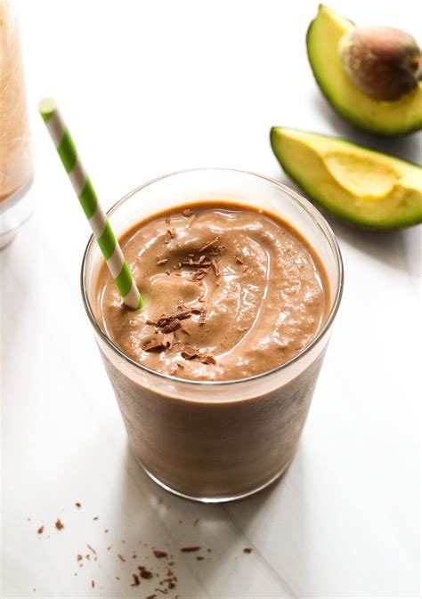 Chocolate Avocado Smoothie - Detoxinista