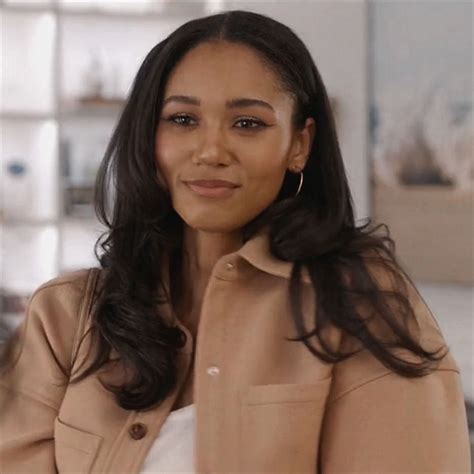 layla keating | Baddie hairstyles latina, The family stone, Pretty people