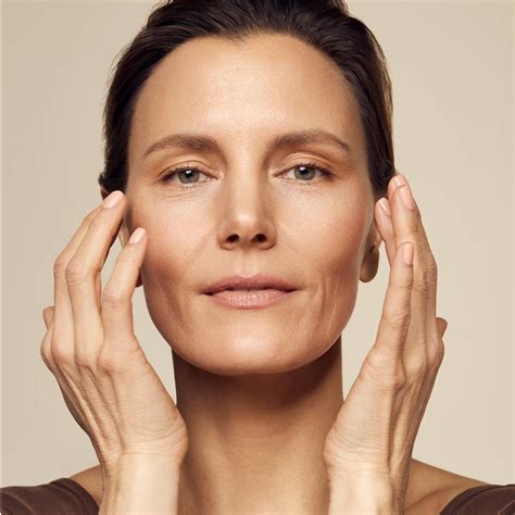 Is This The Hottest Women Celebrity Secret To Ageless Beauty? Image 12