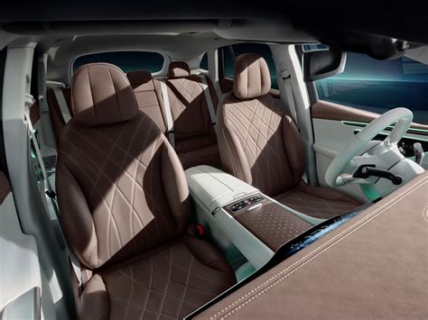 Mercedes-Benz EQE SUV: the design - Car Body Design