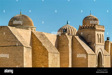 Kairouan medina wall hi-res stock photography and images - Alamy