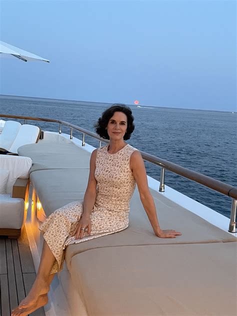 Elizabeth Vargas's feet