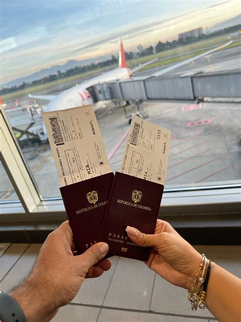 Pareja viaje pasaporte | Fotos de pasaporte, Pasaporte, Viajes pareja