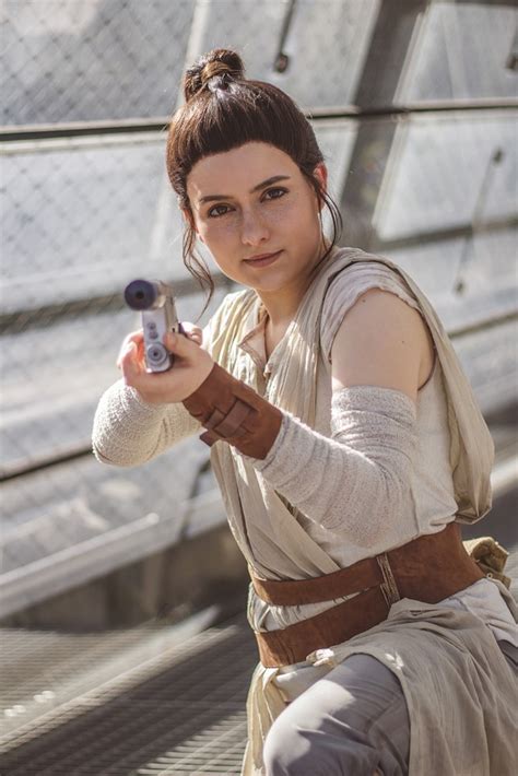 The 30 Best Rey Skywalker Cosplays We've Ever Seen (Most Beautiful ...