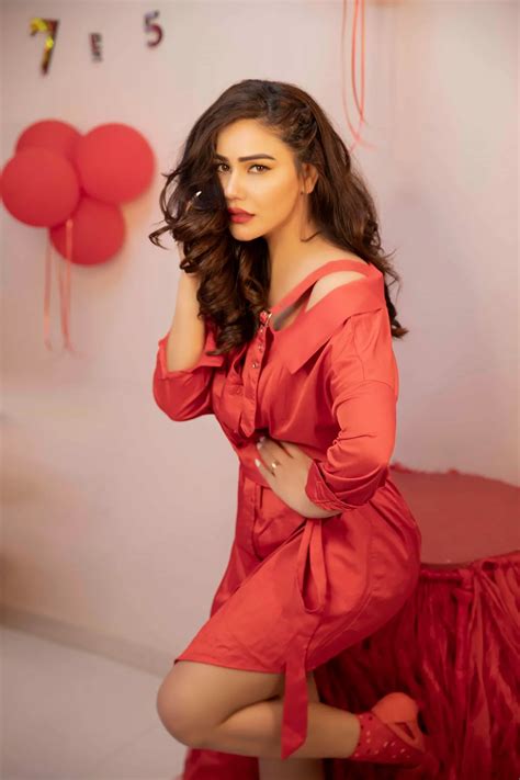 Actress Kangna Sharma of Tu Sooraj Main Saanjh Piyaji fame is Taking