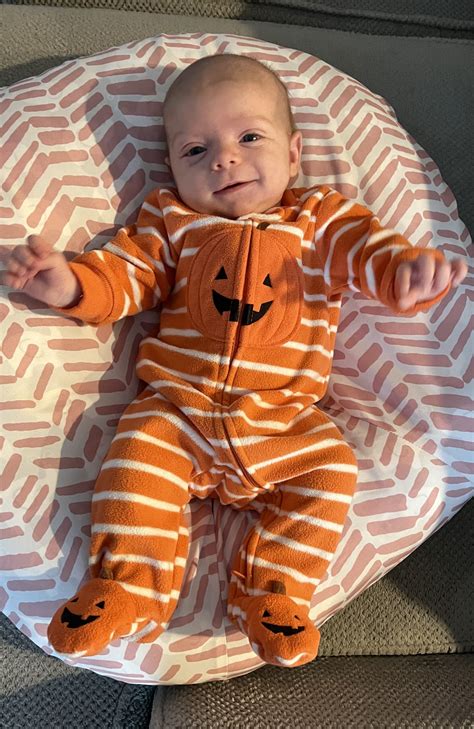 Biographers explain the successful life of Hazel Mae husband 22