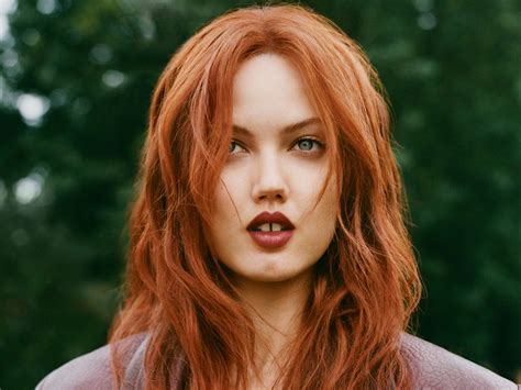 natural makeup  green eyes  red hair  bios