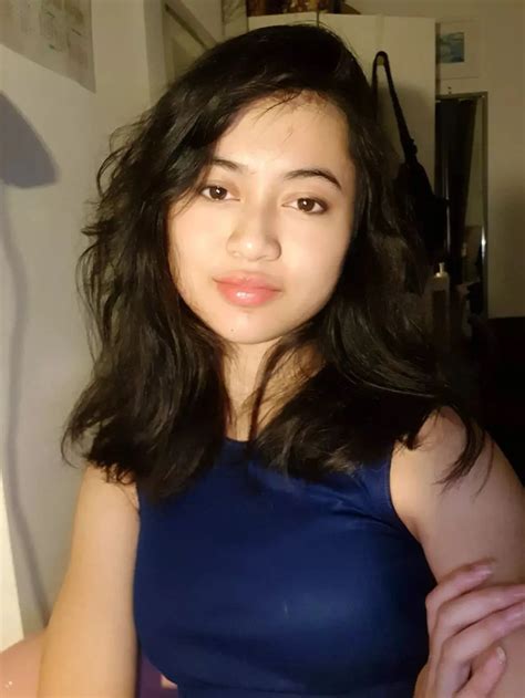 7 Potret Terbaru Serra Abbie Putri Angie Virgin yang Kini Makin Dewasa