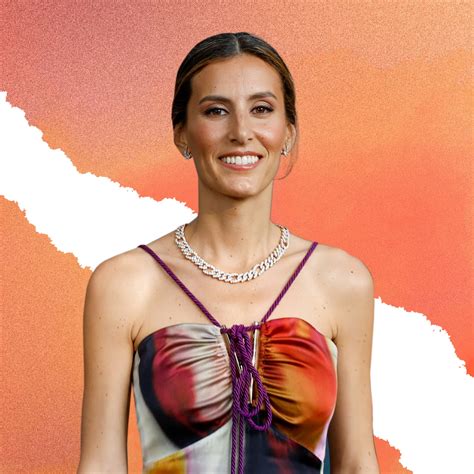 El enésimo vestido boho de Tamara Falcó se lleva con mules de tacón