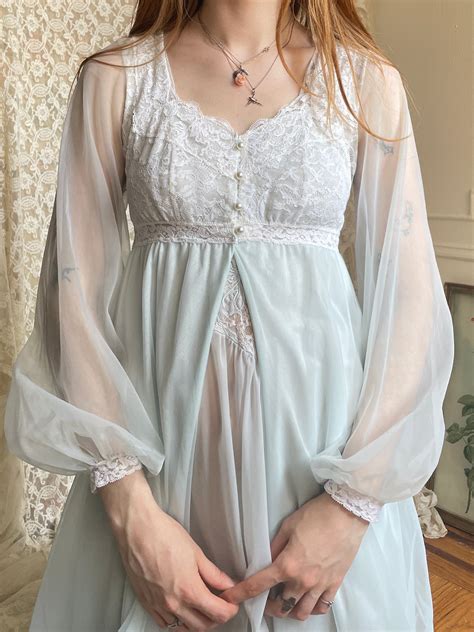 1960s Ice Blue Nylon Sheer Lace Balloon Sleeve Peignoir Robe – Breath