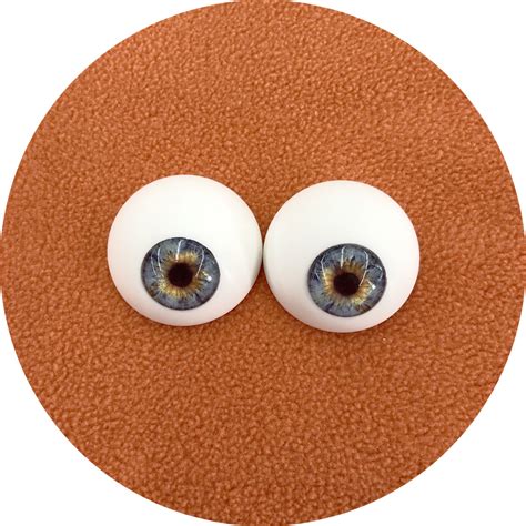 PUPPET EYES – Puppet Pelts