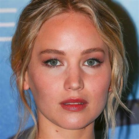 hooded eyes jennifer lawrence