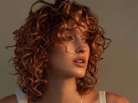 curly hairstyles lets