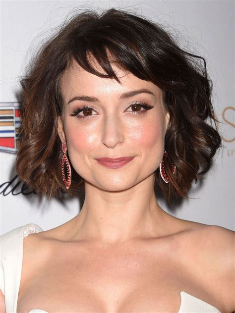 Milana Vayntrub Kids - Milana Vayntrub Images, Stock Photos & Vectors