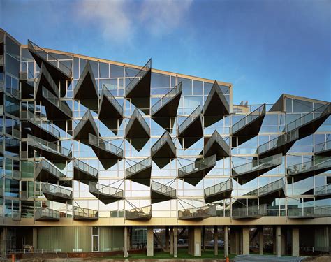 modern buildings  facades    staring design milk