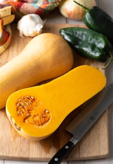 Butternut Squash Chili (Vegetarian Chili Recipe) + VIDEO - A Spicy