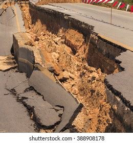 Cracked Road After Earthquake Stock Photo 388908178 | Shutterstock