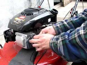 how to clean the carburetor on a toro lawn mower