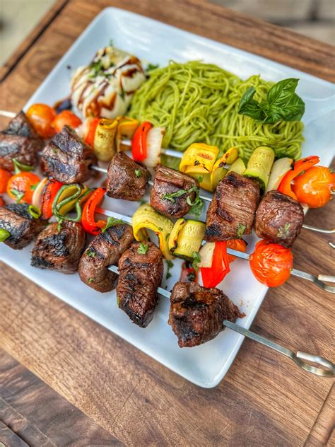 how long to soak skewers before grilling