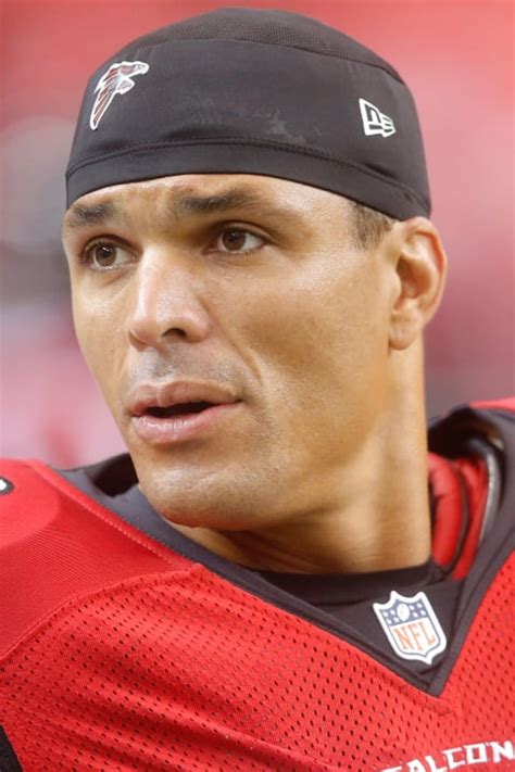 Is Tony Gonzalez Gay? Gender And Sexuality Of NFL Legend