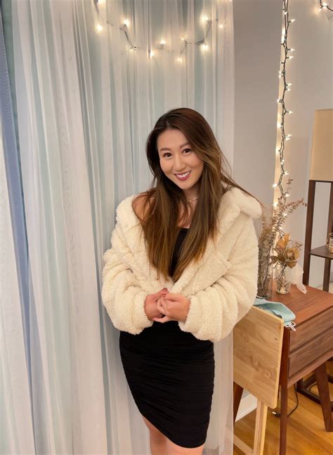 Tina Lee — Bio Site