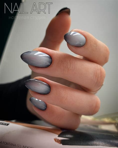 Острый миндаль чёрный с молочным выравниванием Nails, Beauty, Finger ...