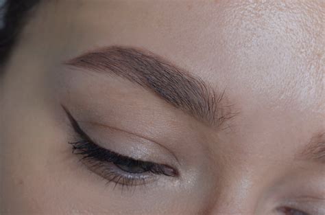 Самый любимый карандаш для бровей Brow Arcade Vivienne Sabo. Свотчи ...