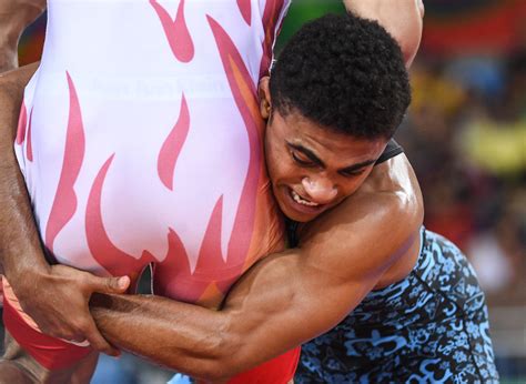 Indignación en Puerto Rico por eliminación de luchador en dudosa