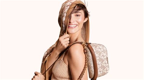 michael kors  logo  arrivals
